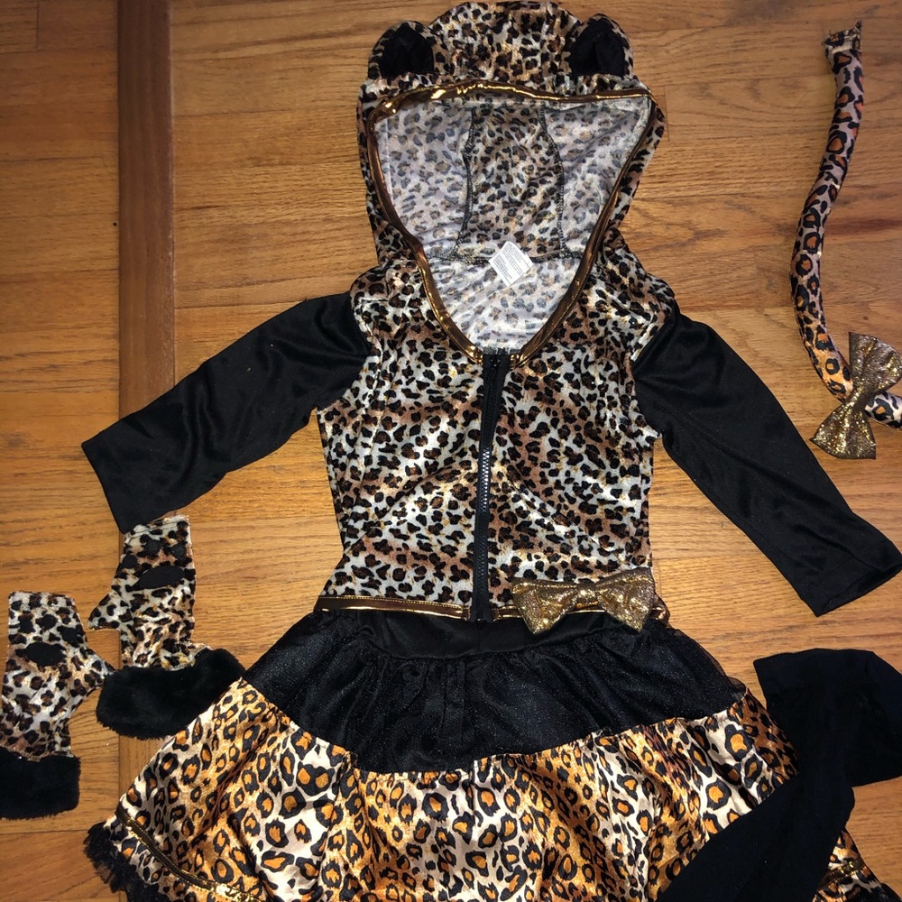 Girls Halloween Costume Sassy Kitty 5 pc
